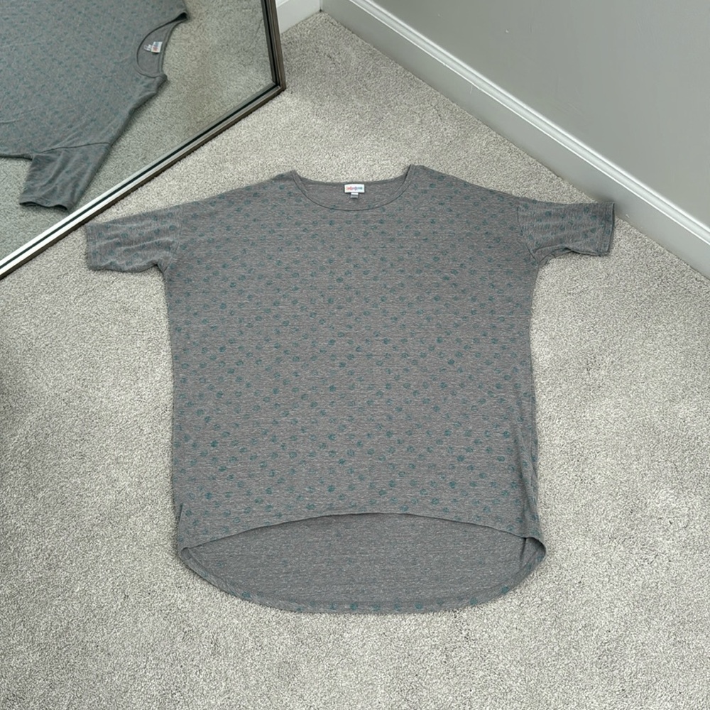Women’s size M LulaRoe shirt.